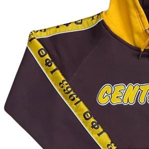 เสื้อฮู้ดทรงสอบตัวรุ่น Iota Phi Theta สีน้ำตาลทอง พรีเมียม แบรนด์ Centaurs เสื้อผ้ากรีกสำหรับสมาคมนักศึกษา ดีไซน์ทันสมัย - Product Image 5