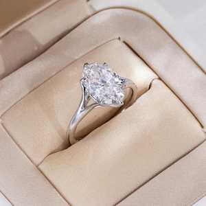 Bague signet ovale en moissanite scintillante pour femme, en argent 925 original, bijoux fins au design unique, cadeau charmant pour partenaire - Product Image 3