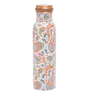 Botella de Agua Metálica con Patrón de Mármol y Tapa de Cobre, Portátil, Diseño Moderno y de Lujo - Product Image 4