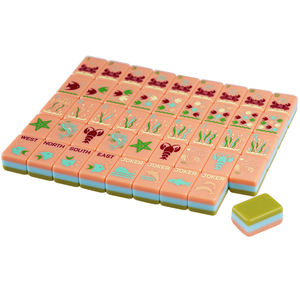 Nouvel ensemble de mahjong de voyage personnalisé en résine, 160 tuiles de mahjong américaines de luxe en acrylique gravé à 4 couches - Product Image 1