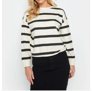 Sudadera Oversize Suave de Alta Calidad con Estampado y Diseño Cheche, Cierre Completo, Económica, Personalizable, Cómoda y Fácil de Cuidar - Product Image 5