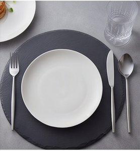 Fourchette en acier inoxydable Mirror Shine, finition lisse, idéale pour les repas quotidiens, les fêtes et les présentations de table en restaurant. - Product Image 5