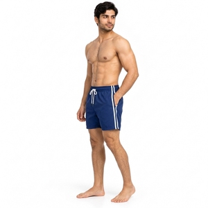 Pantalones cortos de baño para hombre, cómodos y esenciales para las vacaciones, con material de secado rápido y cintura ajustable para aventuras en la playa y la piscina en verano. - Product Image 6