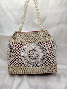Bolso Potli de Lujo, Diseño Moderno y Bonito, Bordado con Cuentas, Hecho a Mano en India, para Bodas y Fiestas, con Doble Correa, Ligero - Product Image 3