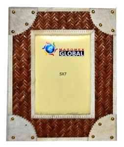 A SET OF THREE LEATHER PHOTO <b>FRAME</b> - Product Image 1