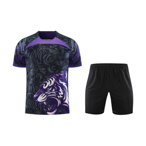 Uniformes de fútbol y equipaciones de fútbol personalizadas de fábrica, diseñadas a medida por un fabricante especializado para suministro mayorista B2B. - Product Image 3