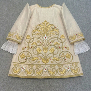 Robe de liturgie religieuse en satin blanc avec motif floral brodé or, couleur et logo personnalisés, pour homme - Product Image 3