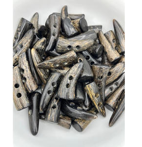 Boutons en corne de buffle de qualité supérieure pour manteaux et vestes |   Accessoires vestimentaires durables - Product Image 2