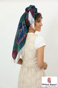 Écharpes carrées personnalisées haut de gamme en soie légère, accessoires de mode élégants, idéales pour les commandes en gros - Product Image 4