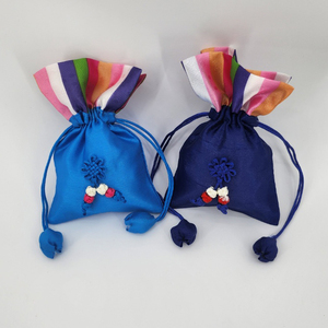 [Goyu] Korean Traditional Eco-Friendly Polyester Patchwork Lucky 6 Inch Lightweight <b>Mini</b> <b>Pouch</b> with Embroidery Gift Bag - Product Image 4