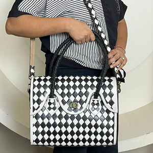 2025 Women New Trendy Hand-<b>Tooled</b> Black & White Checkered <b>Leather</b> Tote Bags Popular Fashion Handbag Large Capacity Crossbody Bag - Product Image 4
