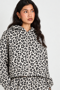 Conjunto Deportivo de Dos Piezas para Mujer con Estampado de Leopardo Blanco y Negro, Sudadera con Capucha y Cierre y Pantalones Anchos, Ropa Casual para Estar en Casa - Product Image 5