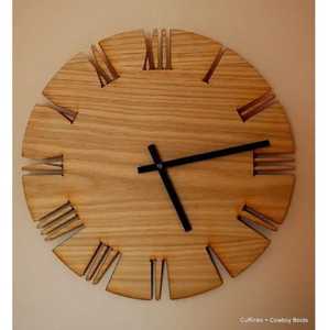 Reloj de Pared Cuadrado Moderno de Madera, Corte Láser con Ranuras Radiales, Minimalista, de Madera Sólida, Silencioso, de Cuarzo, para Hogar u Oficina - Product Image 6