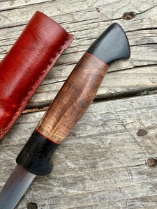 Cuchillo de Filetear de Acero Inoxidable de Grado Industrial Hecho a Mano por A&M Enterprises, con Punta de Gota, Decoración de Palisandro y Brújula, 12 Pulgadas, OEM - Product Image 6