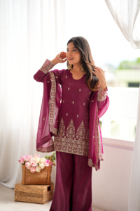 Conjunto de Kurti con bordado Zari de seda crujiente y pantalón acampanado con dupatta de encaje elegante para mujer PY 316 - Product Image 5