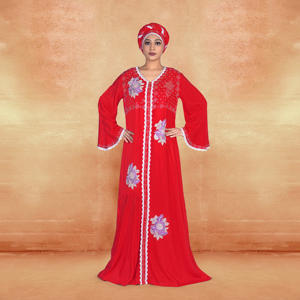 Kaftan en rayonne brodé avec panneau en dentelle sur le devant, manches cloche fluides, robe longue modeste pour le quotidien, idéale pour l'Aïd et le Ramadan - Product Image 2