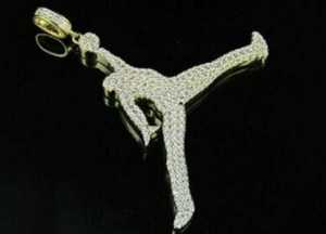Colgante de Lujo Jump Man Jordan Rapper Bust HipHop Chapado en Oro de 18K Plata 925 con Moissanita VVS Personalizada - Product Image 2