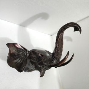 Figurine d'éléphant sauvage antique moulée à la main en métal aluminium cuivre durable avec tête haute - Product Image 4