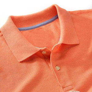 Polo pour homme en coton tricoté respirant à manches courtes, couleur unie, coupe classique, avec boutons - Product Image 3