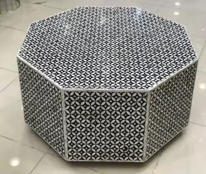 Table basse ronde moderne faite à la main écologique avec incrustation d'os de conception florale polie en résine noire Artisanat artisanal de haute qualité - Product Image 2