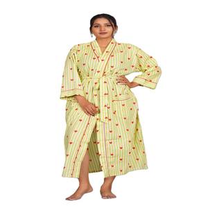 Kimono de Algodón Suave Amarillo de Talla Grande de Alta Calidad, Ropa de Estar con Estampado Floral Hecho a Mano, Disponible a Precio de Mayoreo - Product Image 3