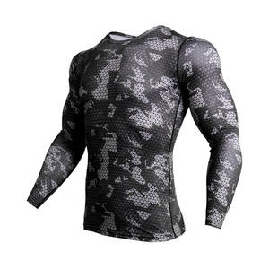 Camiseta Deportiva de Compresión, Material de Secado Rápido, Diseño Ajustado y Movimiento Fácil para Entrenamiento - Product Image 1