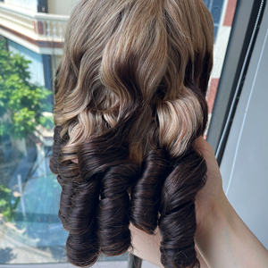 Combo Make Perruque Cheveux Humains Non Transformés SDD Bouncy Curly Bundle Closure Raw Cheveux Vierges Vietnamiens Cuticules Alignés Prix Usine - Product Image 2