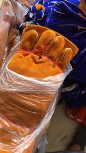 ถุงมือหนังสำหรับงานเชื่อม แขนยาว สีแดง ป้องกันความร้อน สำหรับผู้ชาย - Product Image 5