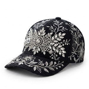 Hermosa Gorra de Béisbol de Encaje para Mujer con Tela de Encaje Premium, Bordado Floral, Detalles de Pedrería, Cierre, Accesorio Casual - Product Image 1