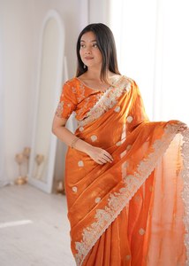 Sari en soie orange avec broderie dorée à pois, chemisier à col rond, tenue élégante pour toutes les occasions, toutes saisons - Product Image 3