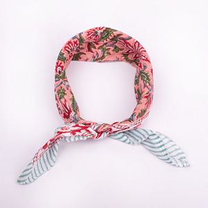 Bandana carrée en coton imprimée à la main style bohème vintage, teinture naturelle, multifonctionnelle, foulard tendance pour cowgirl - Product Image 5