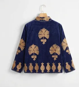 Chaqueta de terciopelo azul marino real para mujer, bordada a mano con hilo dorado, ropa étnica de invierno, abrigo de terciopelo bordado artesanal. - Product Image 2