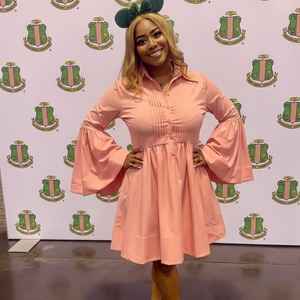 Robe boutonnée en popeline rose pour femme, manches longues évasées, ourlet évasé, tenue décontractée chic, mode boutique, tenue de soirée - Product Image 3