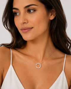 Collier pendentif de luxe en moissanite indienne, serti de diamants, coupe brillante, plaqué argent, avec pierres latérales en moissanite assorties - Product Image 6