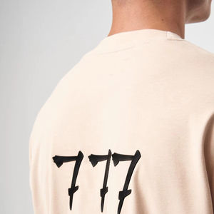 เสื้อยืดโอเวอร์ไซส์ทรงหลวม คอโอ แขนสั้นแบบดรอปโชว์เดอร์ ไซส์พลัสสำหรับผู้ชาย สไตล์สตรีทแวร์ รับสกรีนแบรนด์ เสื้อยืดคลาสสิคทรงหลวม รุ่น 777 - Product Image 4