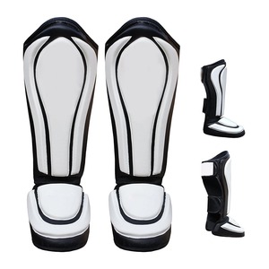 สนับแข้งหนังแท้สำหรับฝึกซ้อมมวยและ MMA - ดีไซน์น้ำหนักเบา ระบายอากาศได้ดี - Product Image 1