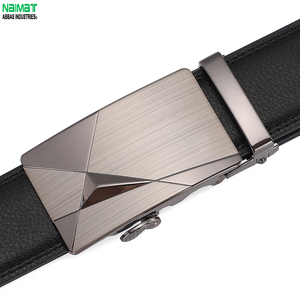 Cinturón de Cuero Genuino de Piel de Vaca para Hombre con Hebilla de Placa Geométrica de Aleación, Formal, Negro Sólido, 3.3cm de Ancho, Moldeado en una Sola Pieza, Duradero - Product Image 4