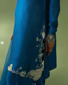 Elegant Women's Blue Silk Salwar Kameez With Embroidery Traditional Indian Pakistani Wedding Wear Regular Fit All Seasons - Product Image 3