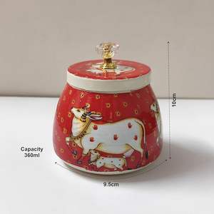 Collection Royal Look Aarna – Pot en acier inoxydable fait main, motif vache Pichwai, pour mariage, Diwali, événements d'entreprise, fruits secs - Product Image 1