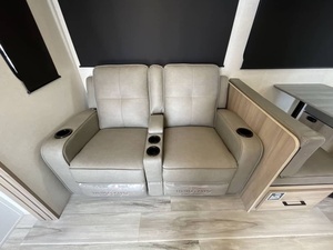 Nuevo 2026 K-e-y-s-t-o-n-e C-o-l-e-m-a-n L-e-g-a-c-y 2600RB - Product Image 3