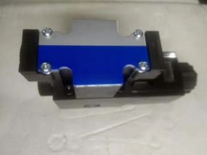 Vanne de commande directionnelle hydraulique à solénoïde DG4V-3-2A-P7-T-100 DG4V-5-2N-M-PL-T-50-P30 DG4V-3-0B-P7-T-100 Série DG4V - Product Image 5