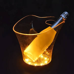 دلو ثلج كهربائي قابل لإعادة الشحن بسعة 5.5 لتر مصنوع من البلاستيك الشفاف بتصميم بسيط للحفلات - Product Image 3