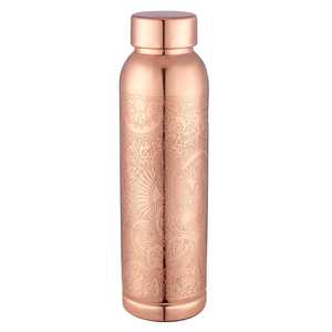 Bouteille d'eau potable de 1000 ml en cuivre gravé avec finition bois, design moderne de qualité supérieure, fabrication indienne, prix de gros - Product Image 5