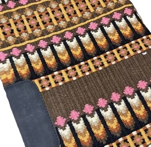 Couverture de selle en laine de Nouvelle-Zélande de qualité supérieure Accents en cuir sculpté savamment fabriqués à la main en Inde - Product Image 2