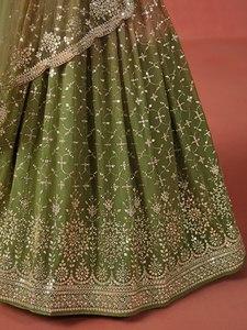 Lehenga Choli de Chifón Verde Oliva Bordado con Estampado Floral, Cuello en V, Manga Tres Cuartos, Largo hasta el Suelo, Silueta en A, Sin Espalda - Product Image 5