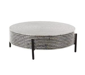 Mesa de centro redonda de lujo hecha a mano con incrustaciones de nácar y patas de metal negro, mosaico de conchas, para sala de estar, de Vietnam. - Product Image 1