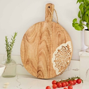 Elegante Tabla de Cortar Redonda de Madera de Mango con Diseño de Paleta, Detalles Florales Incrustados a Mano, Duradera, Apta para Alimentos, Tabla de Servir para Cocina - Product Image 3