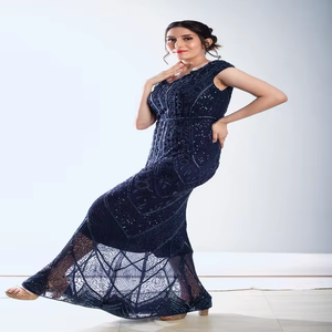 Vestido de Noche Sirena Ajustado de Diseñador para Mujer |   Vestido Largo Elegante con Cola para Eventos de Alta Gama |   Proveedores Indios - Product Image 2