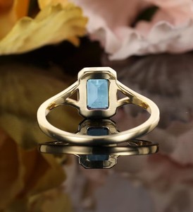 <b>Emerald</b> Cut Alexandrite Luxury Wedding Engagement <b>Ring</b> in 925 <b>Silver</b> with Color Change Gemstone for Women - Product Image 2