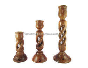 Bougeoirs modernes en bois naturel avec motif de sculpture pour la décoration de la maison et les occasions de Noël - Product Image 5